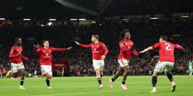 合约到期潮：红魔中场与防线洗牌-多宝娱乐